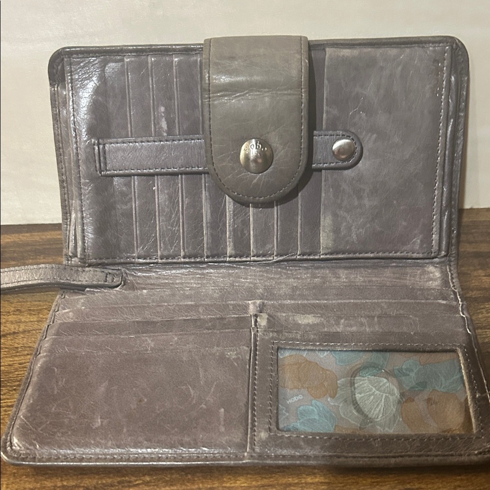 HOBO Classic Gray Women's Wallet - Picture 2 of 4